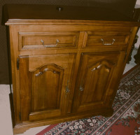 /album/galerie-de-photos-03-meuble-bas-credence-buffet-meuble-de-metier-commode-bahut/credence-ls-xiv-noyer-jpg/